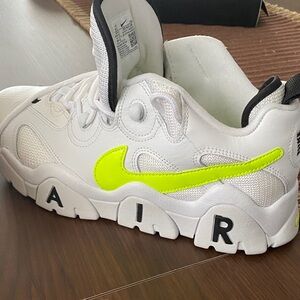 Nike Air Barrage low mens
